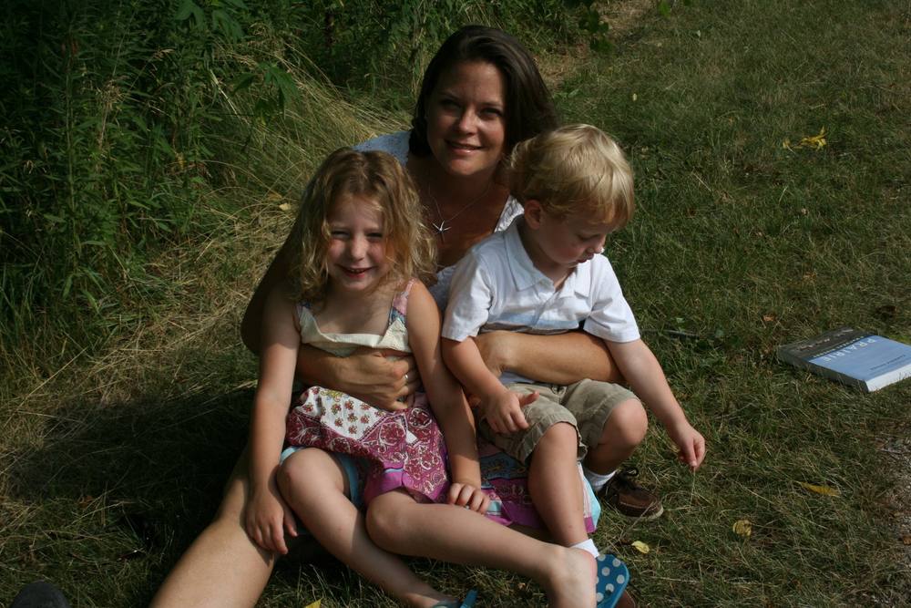 Amy Phillips with her children